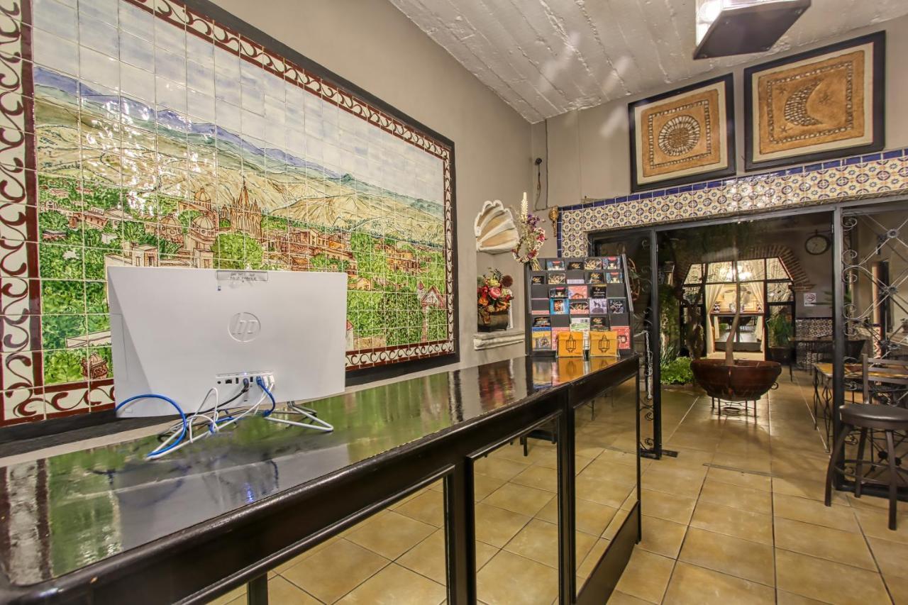 La Mexicana Boutique